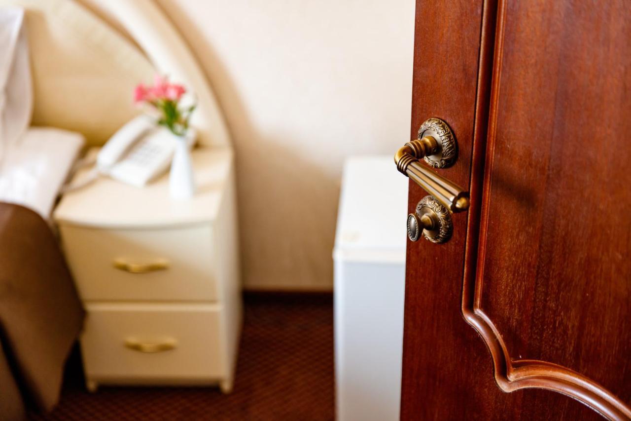 Argo Hotel Lviv Kültér fotó